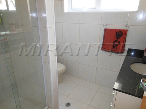 Sobrado de 373m² com 4 quartos em Jardim França
