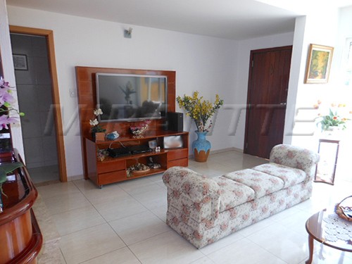 Sobrado de 373m² com 4 quartos em Jardim França