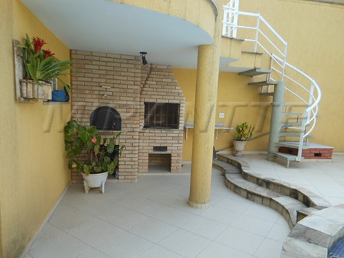 Sobrado de 373m² com 4 quartos em Jardim França