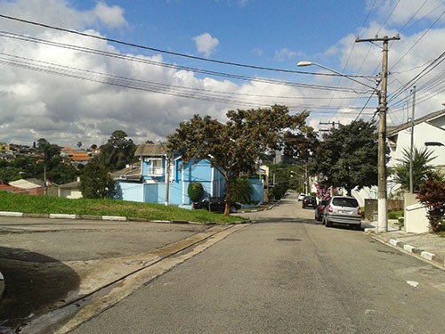 Terreno de 313m² em Horto Florestal