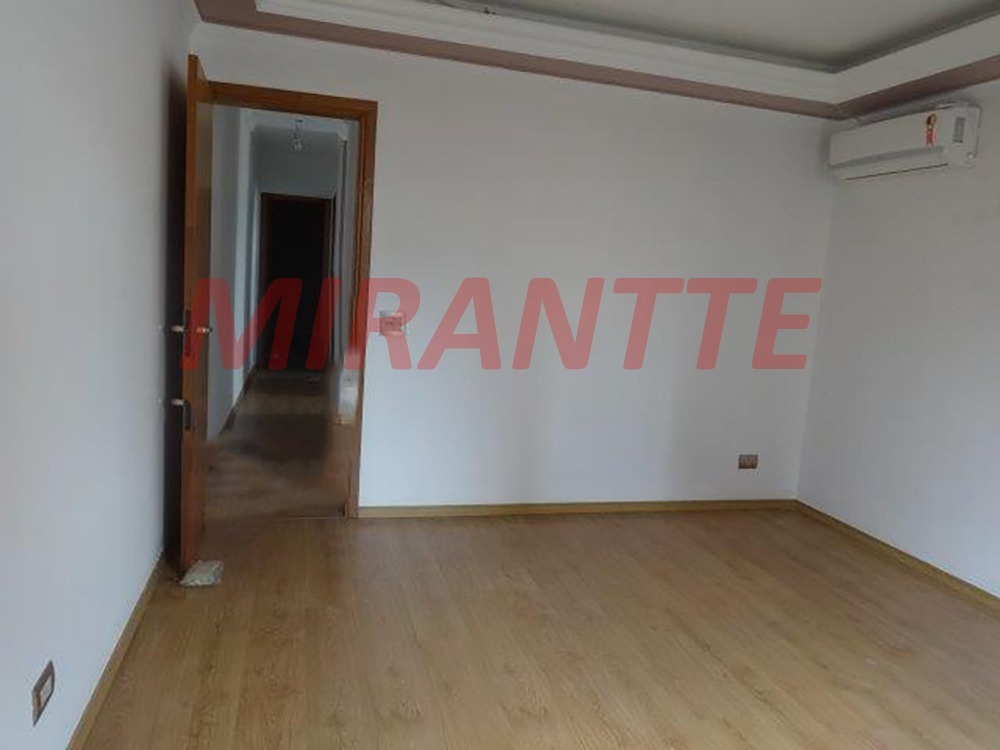 Sobrado de 130m² com 3 quartos em Vila Guaca