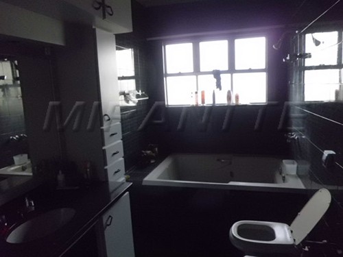Sobrado de 360m² com 5 quartos em Santa Teresinha