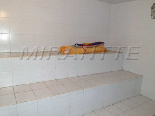 Sobrado de 360m² com 5 quartos em Santa Teresinha