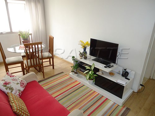Apartamento de 50m² com 2 quartos em Moema