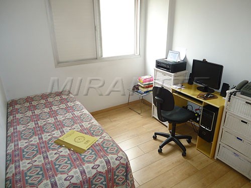 Apartamento de 50m² com 2 quartos em Moema