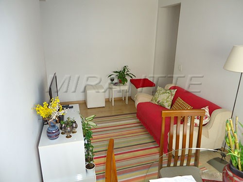 Apartamento de 50m² com 2 quartos em Moema