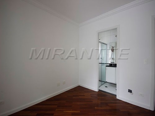 Cond. fechado de 310m² com 4 quartos em Campo Belo