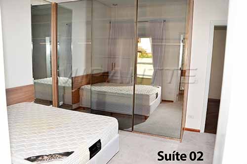 Cond. fechado de 750m² com 4 quartos em Jardim Floresta