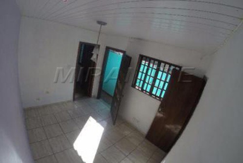 Casa terrea com 4 quartos em Jardim Japão
