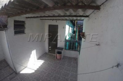 Casa terrea com 4 quartos em Jardim Japão