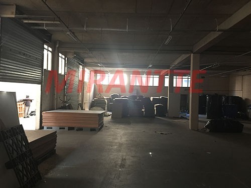 Comercial de 2120m² em Jardim Peri