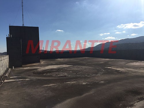 Comercial de 2120m² em Jardim Peri