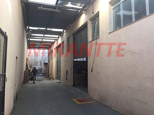 Comercial de 2120m² em Jardim Peri