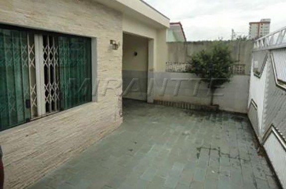 Casa terrea com 3 quartos em Jardim Primavera