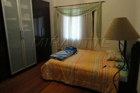 Casa terrea com 3 quartos em Jardim Primavera