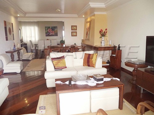 Apartamento de 220.55m² com 4 quartos em Vila Galvão