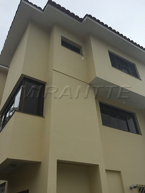 Sobrado de 395m² com 5 quartos em Jardim Virginia Bianca
