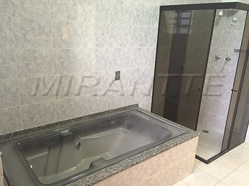 Sobrado de 395m² com 5 quartos em Jardim Virginia Bianca