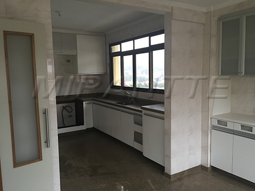 Sobrado de 395m² com 5 quartos em Jardim Virginia Bianca
