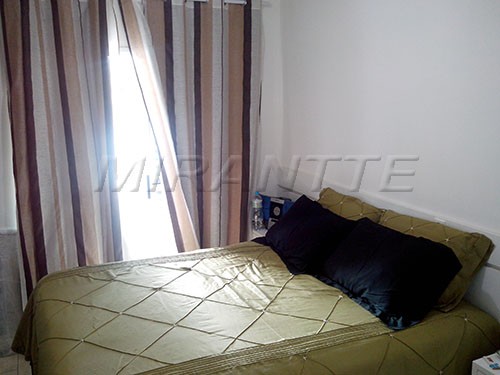 Cond. fechado de 208m² com 4 quartos em Horto Florestal
