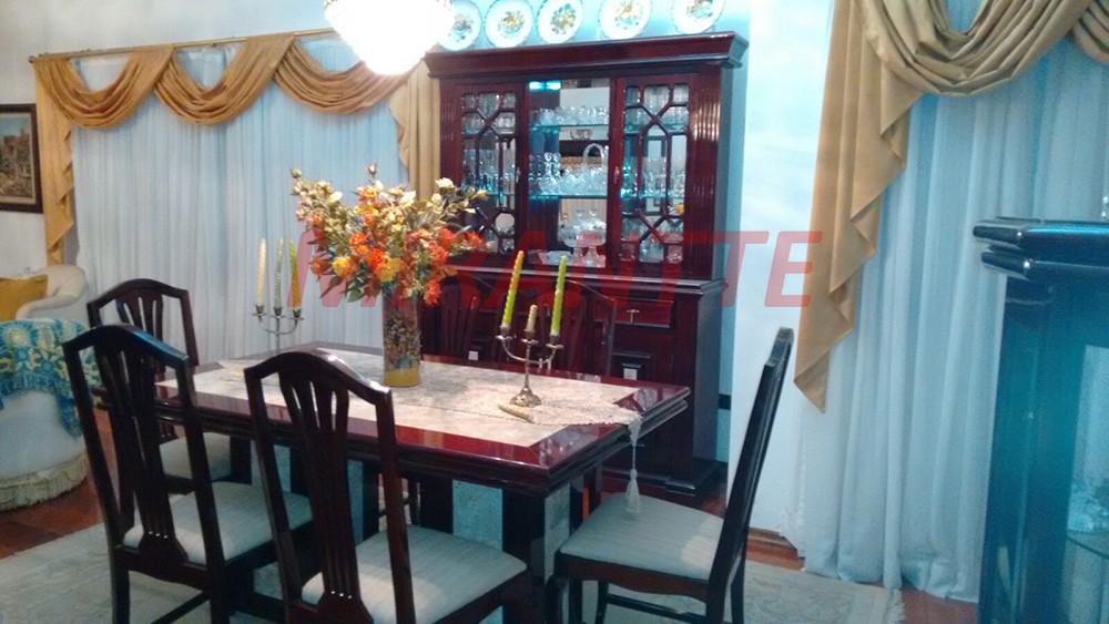 Casa terrea de 268m² com 4 quartos em Tremembe