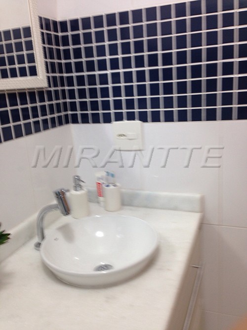 Apartamento de 75m² com 2 quartos em CENTRO