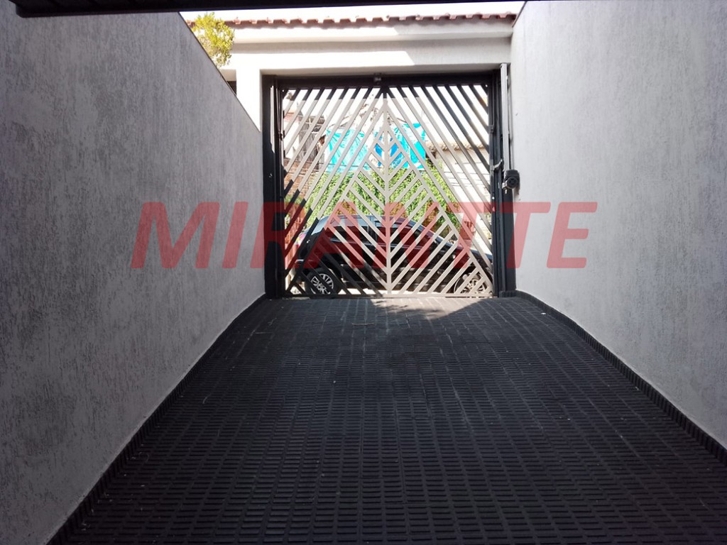 Sobrado de 240m² com 3 quartos em Imirim