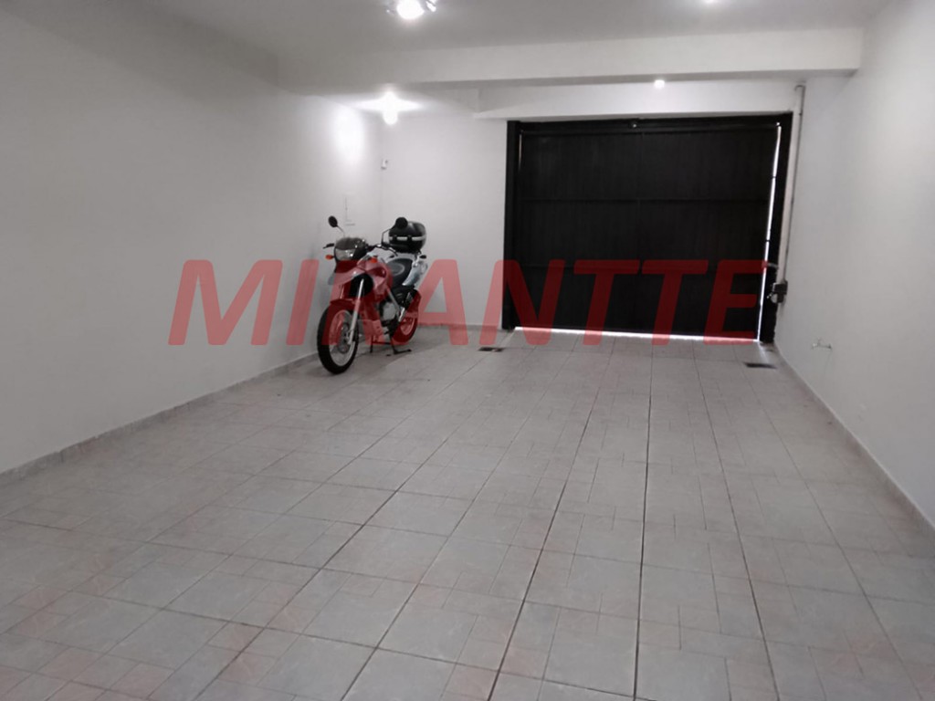 Sobrado de 240m² com 3 quartos em Imirim