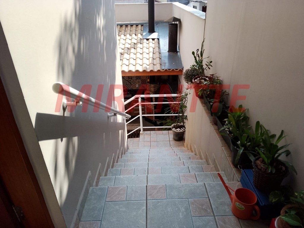 Sobrado de 240m² com 3 quartos em Imirim