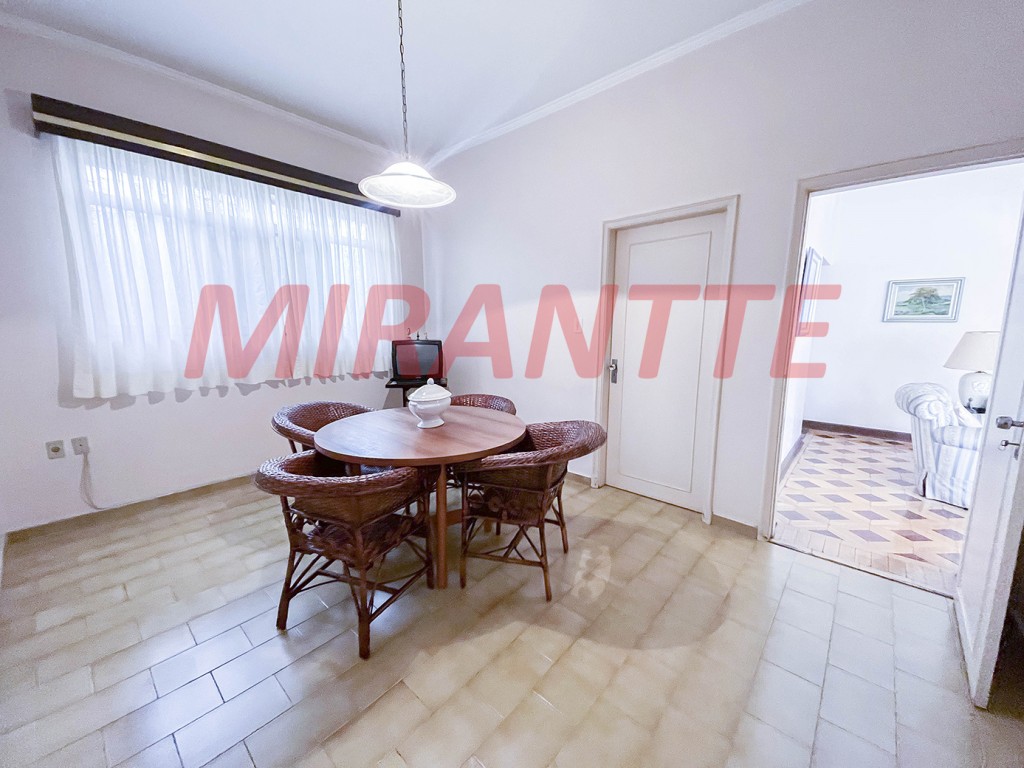 Cond. fechado de 306m² com 3 quartos em Santana