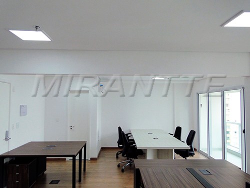 Comercial de 60m² em Santana