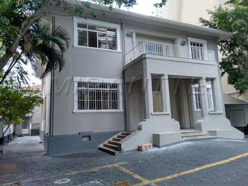 Comercial de 1000m² em Bela Vista
