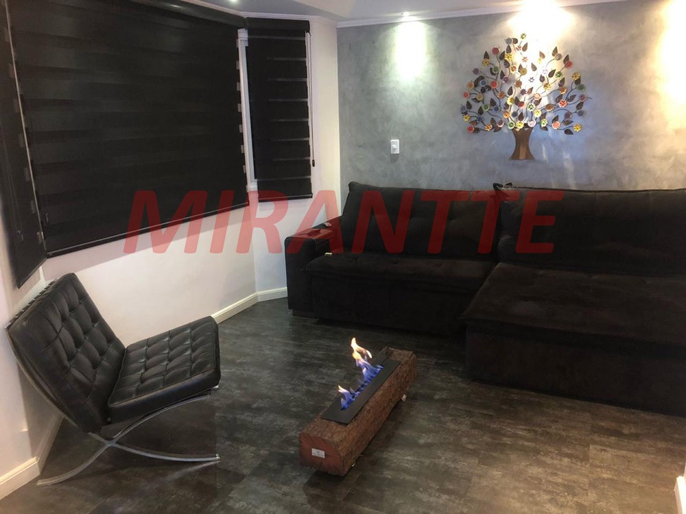 Cond. fechado de 240m² com 3 quartos em Horto Florestal