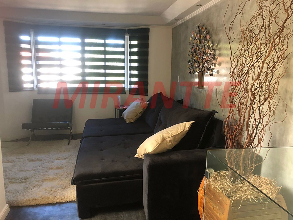 Cond. fechado de 240m² com 3 quartos em Horto Florestal