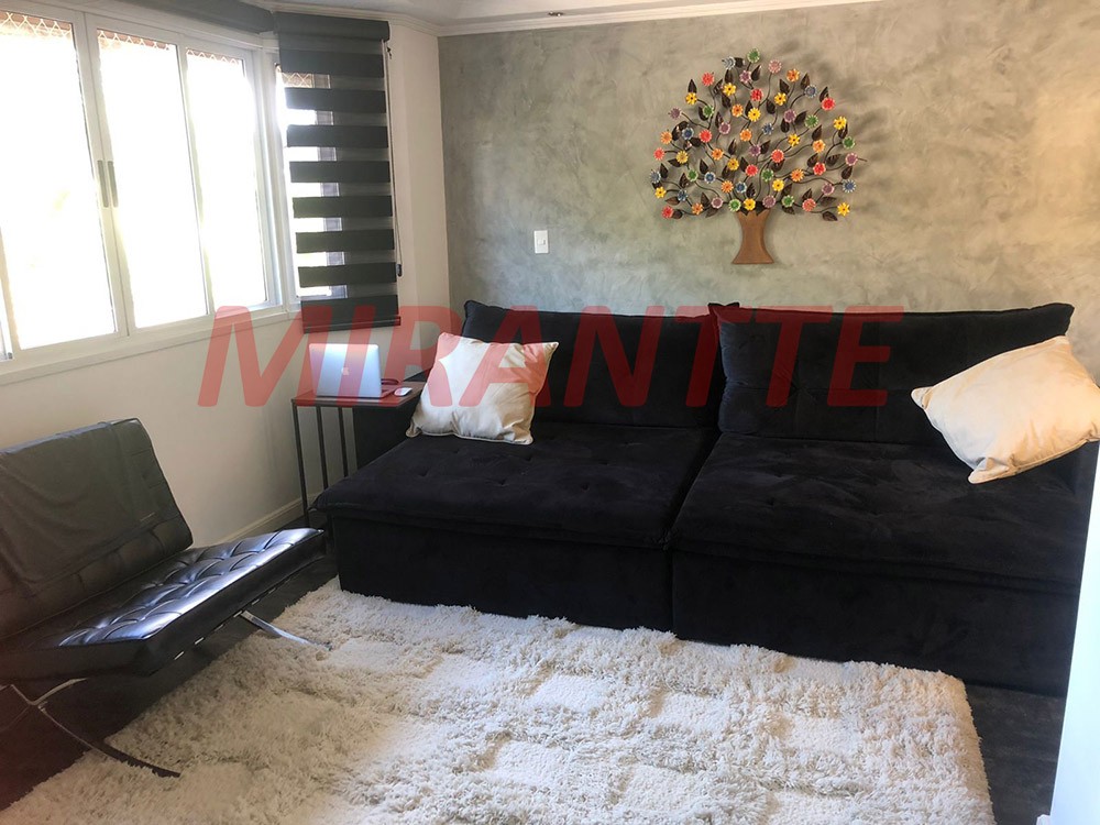 Cond. fechado de 240m² com 3 quartos em Horto Florestal