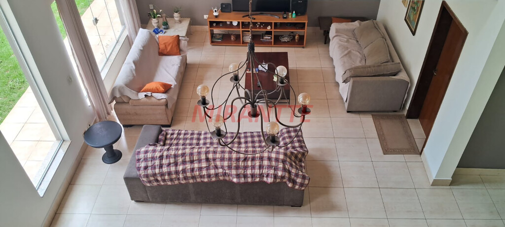 Sobrado de 390m² com 5 quartos em Serra da Cantareira