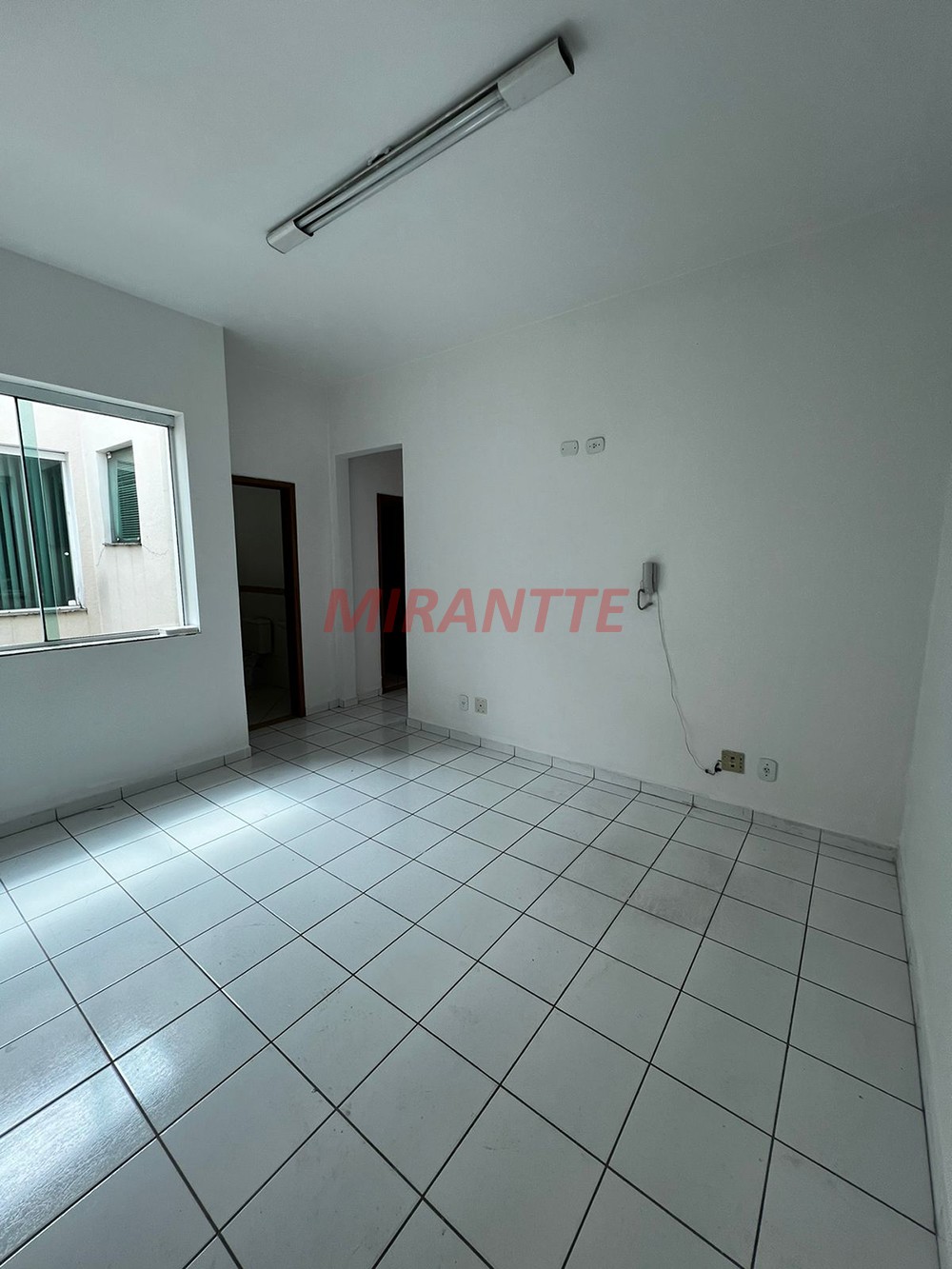 Comercial de 826m² em Santana
