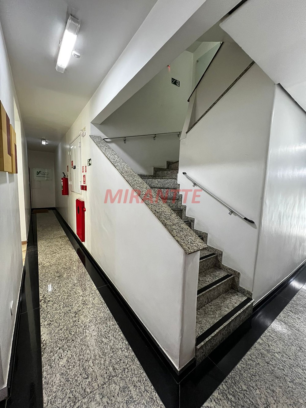 Comercial de 826m² em Santana