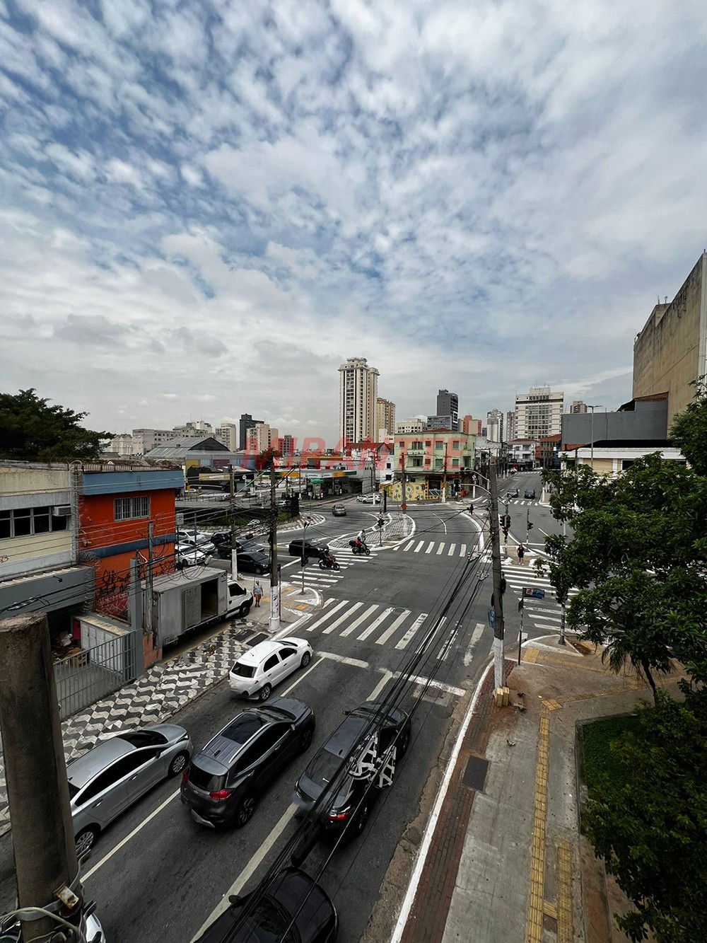 Comercial de 826m² em Santana