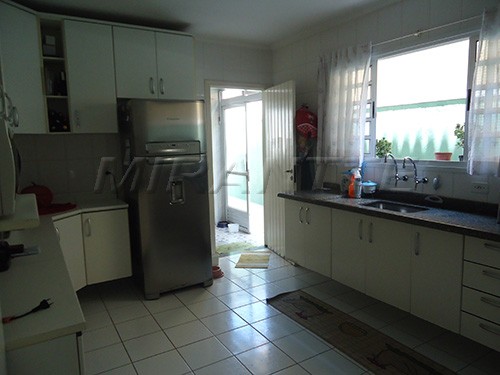 Sobrado de 200m² com 3 quartos em Casa Verde
