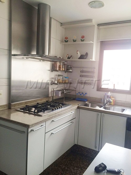 Apartamento de 205m² com 4 quartos em Santana
