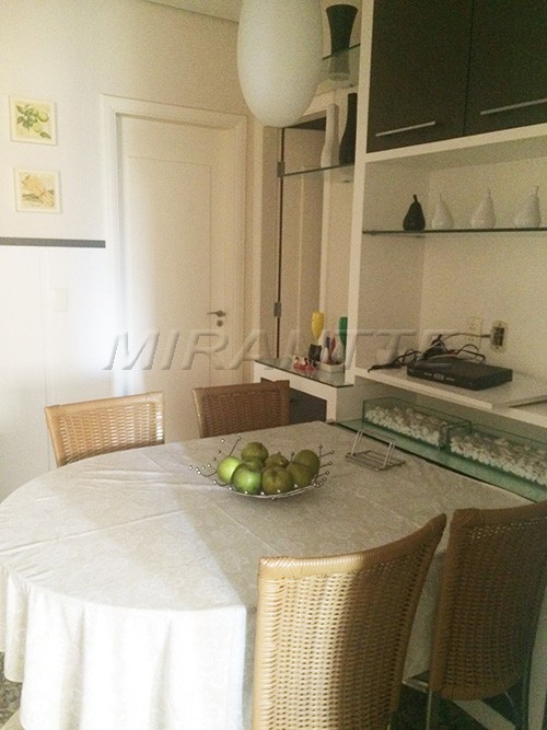 Apartamento de 205m² com 4 quartos em Santana