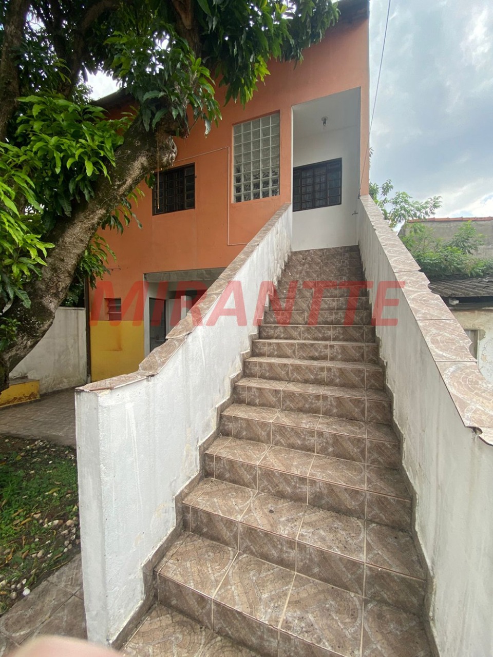 Sobrado de 217m² com 4 quartos em Santa Teresinha
