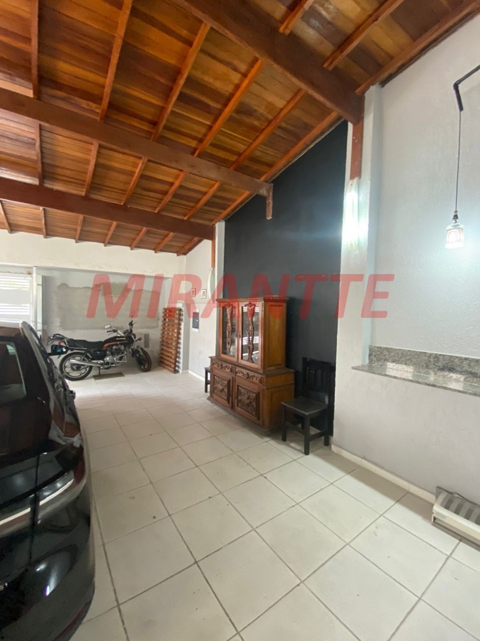 Sobrado de 217m² com 4 quartos em Santa Teresinha