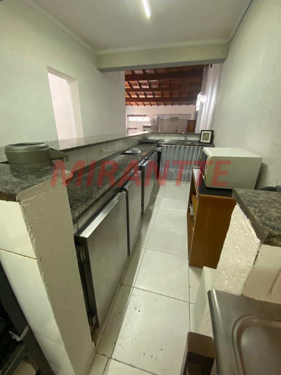 Sobrado de 217m² com 4 quartos em Santa Teresinha