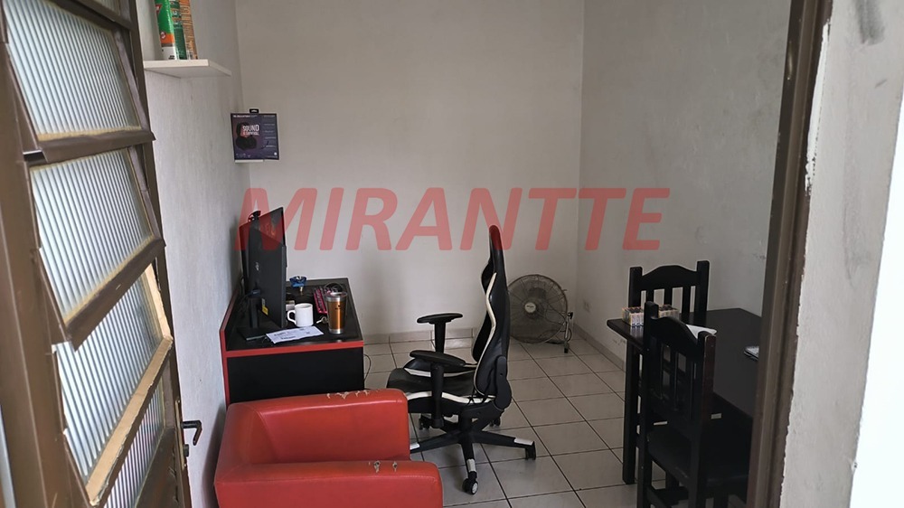Sobrado de 217m² com 4 quartos em Santa Teresinha