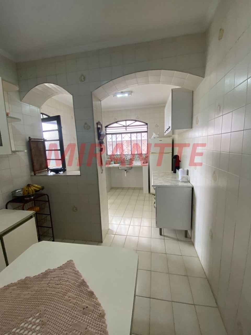 Sobrado de 217m² com 4 quartos em Santa Teresinha