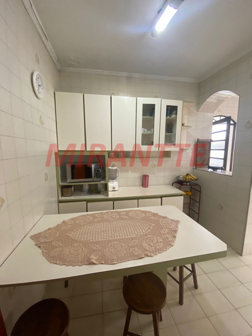 Sobrado de 217m² com 4 quartos em Santa Teresinha