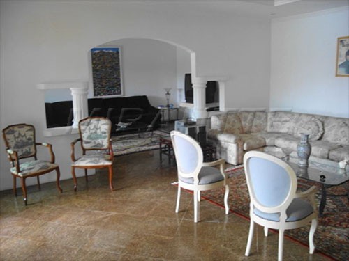 Cond. fechado de 1200m² com 4 quartos em ENSEADA