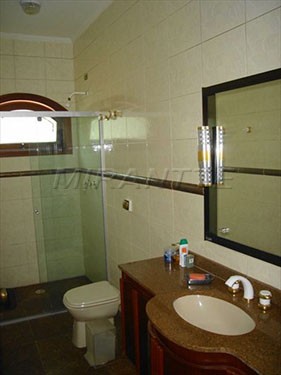 Cond. fechado de 1200m² com 4 quartos em ENSEADA